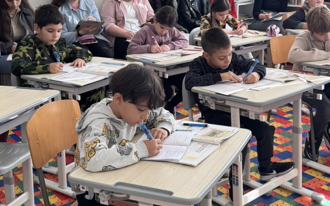 Студенти от РУ проведоха хоспитиране в часове по математика